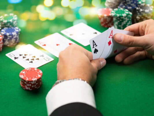 Tìm hiểu sơ lược bảo hiểm baccarat là gì?